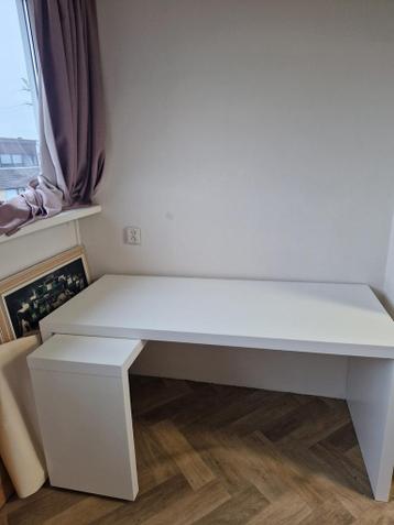 IKEA Malm uittrekbaar bureau - zo goed als nieuw - afbeelding 2