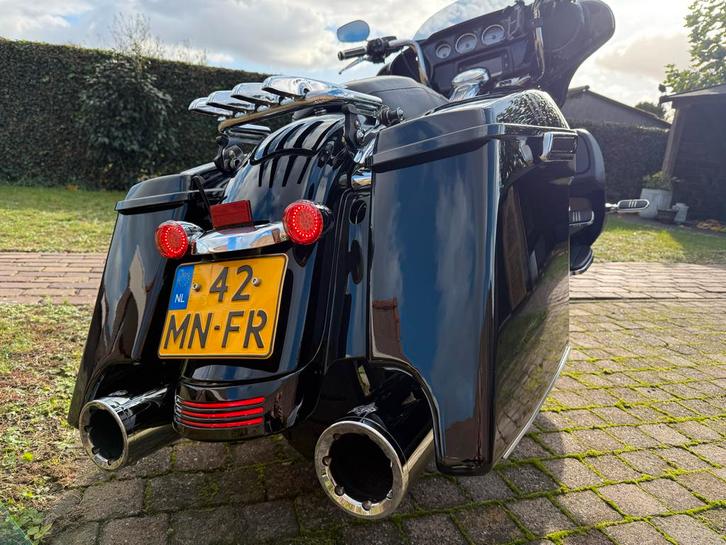 Harley-Davidson Street Glide – Hoogglans Zwart - Goed Geluid, Motoren, Motoren | Harley-Davidson, Particulier, Toermotor, meer dan 35 kW