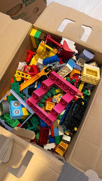 Lego verhuis doos vol beschikbaar voor biedingen