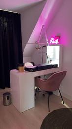 Nageltafel met afzuiger, Ophalen