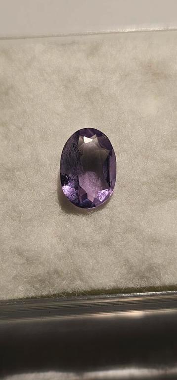 Amethist Geslepen 1.65ct Edelsteen beschikbaar voor biedingen