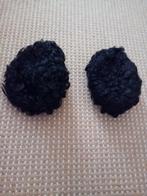 2 zwarte krul pruiken, Ophalen of Verzenden, Zo goed als nieuw, Carnaval