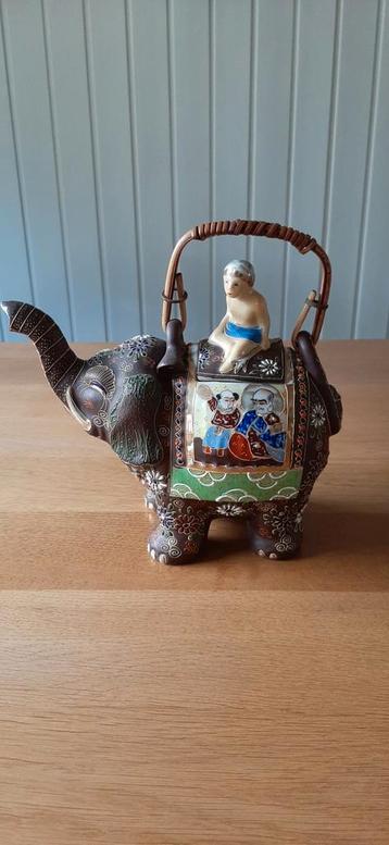 Satsuma theepot olifant met berijder beschikbaar voor biedingen