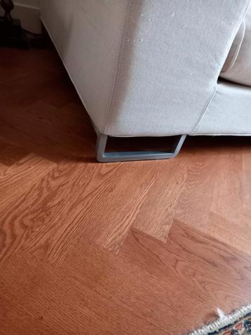 Verzameling van 8 Arke Tipo stalen onderstellen beschikbaar voor biedingen