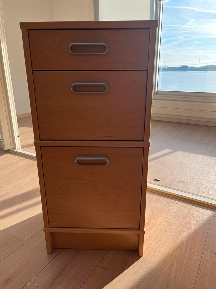 Gratis dossierkast van ikea hout, Huis en Inrichting, Kasten | Roldeurkasten en Archiefkasten, Zo goed als nieuw, 25 tot 50 cm