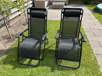 Time to relax! Zwarte verstelbare stoelen beschikbaar voor biedingen