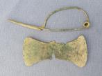 IJzertijd - bronzen fibula - ca. 400 B.C. - bodemvondst, Ophalen of Verzenden, Brons