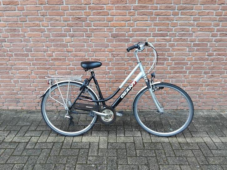 Giant 56 cm damesfiets., Fietsen en Brommers, Fietsen | Dames | Damesfietsen, Gebruikt, Overige merken, Versnellingen, 53 tot 56 cm