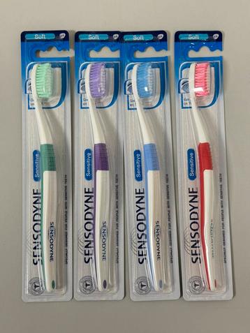 Sensodyne Tandenborstel SOFT Sensitive 4x tandenborstels set beschikbaar voor biedingen