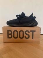 Yeezy boost 350 V2 Onyx maat 42, Kleding | Heren, Schoenen, Ophalen of Verzenden, Zo goed als nieuw, Zwart