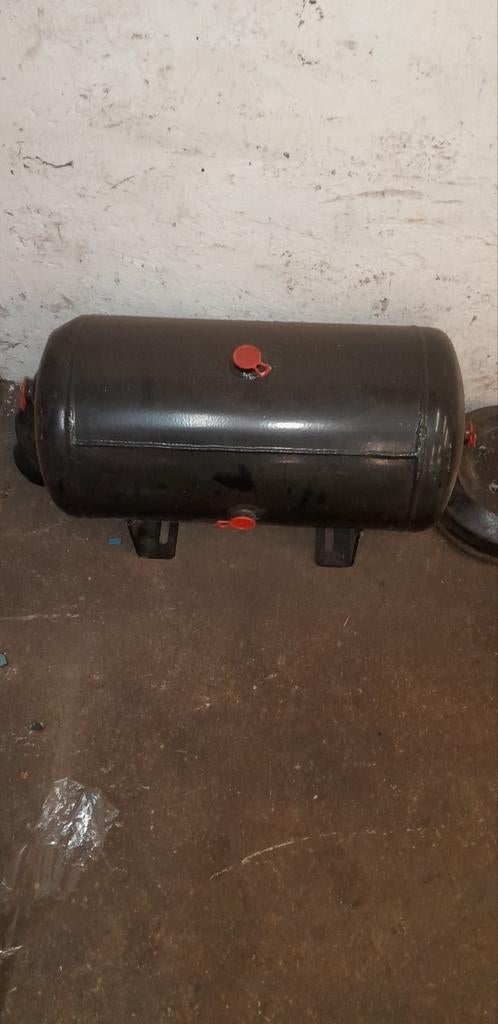 Luchtank, Ophalen, Nieuw, Hard kunststof, Minder dan 50 cm