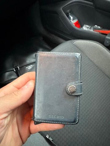 Secrid Pasjeshouder miniwallet beschikbaar voor biedingen