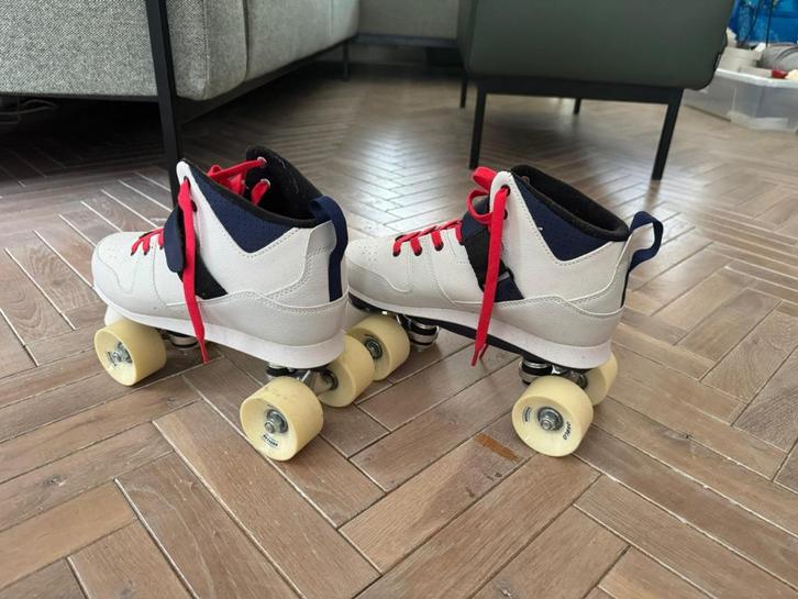 Skates/Skeelers OXELO maat 42, Sport en Fitness, Skeelers, Zo goed als nieuw, Inline skates 4 wielen, Overige merken, Dames, Ophalen