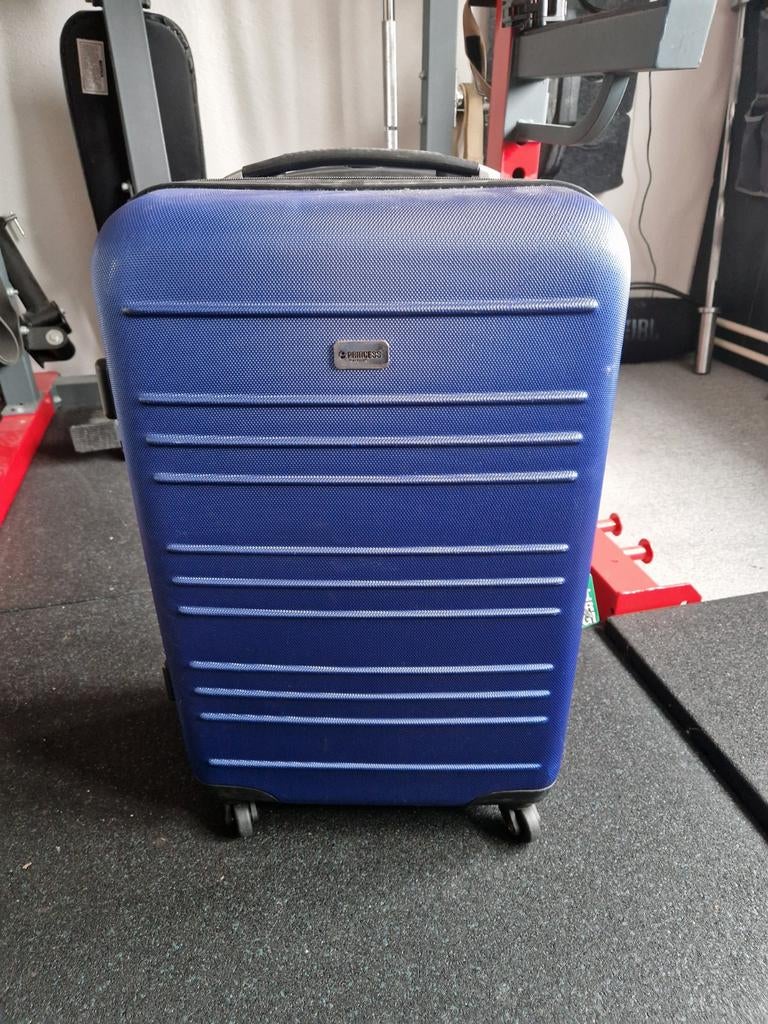 Princess Koffers met Wielen blauw en rood., 50 tot 60 cm, Hard kunststof, Zo goed als nieuw, 35 tot 45 cm
