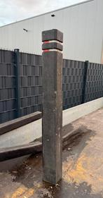 Kunststof aanrij paal, Tuin en Terras, Palen, Balken en Planken, Ophalen of Verzenden, Zo goed als nieuw, Minder dan 180 cm, Palen