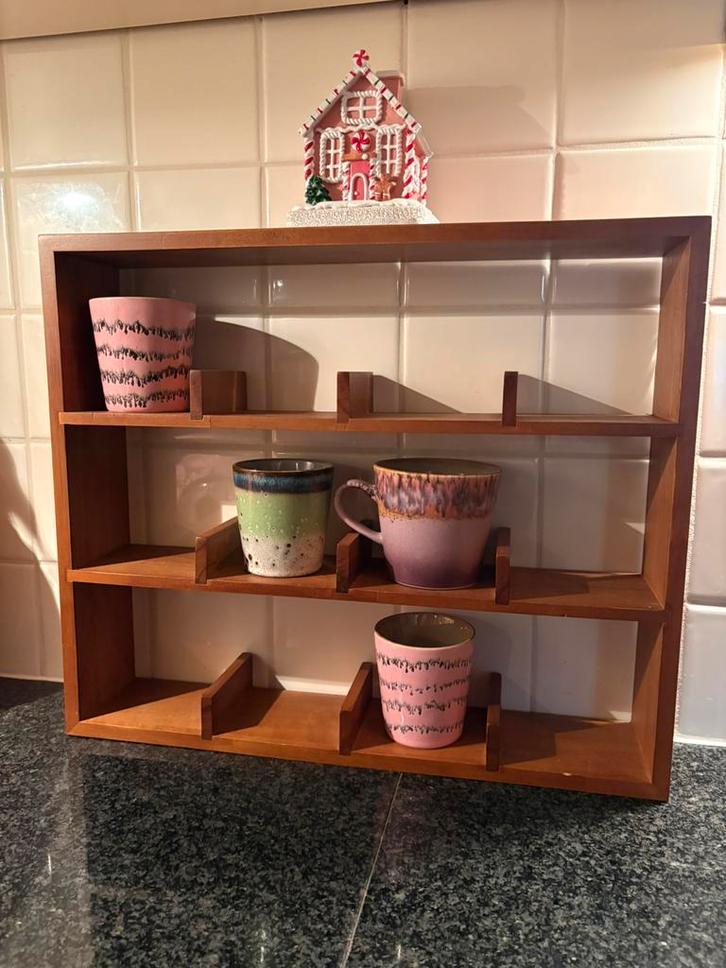 Mokkenkastje Xenos, Huis en Inrichting, Woonaccessoires | Wandplanken en Boekenplanken, Zo goed als nieuw, Ophalen