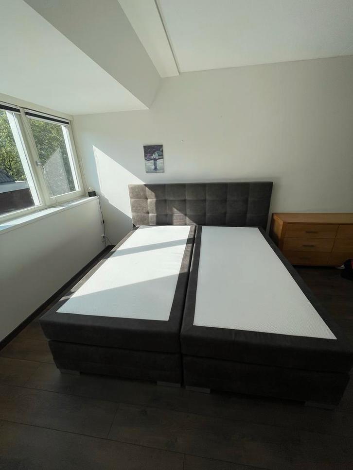 Tweepersoons boxspring bed, Huis en Inrichting, Slaapkamer | Bedden, Zo goed als nieuw, Tweepersoons, Overige maten, 210 cm, Stof