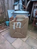 Oude jerrycan leger, metaal, oude decoratie, benzinetank, Ophalen of Verzenden
