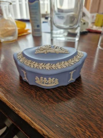 Wedgewood, mooi schaaltje met dekseltje