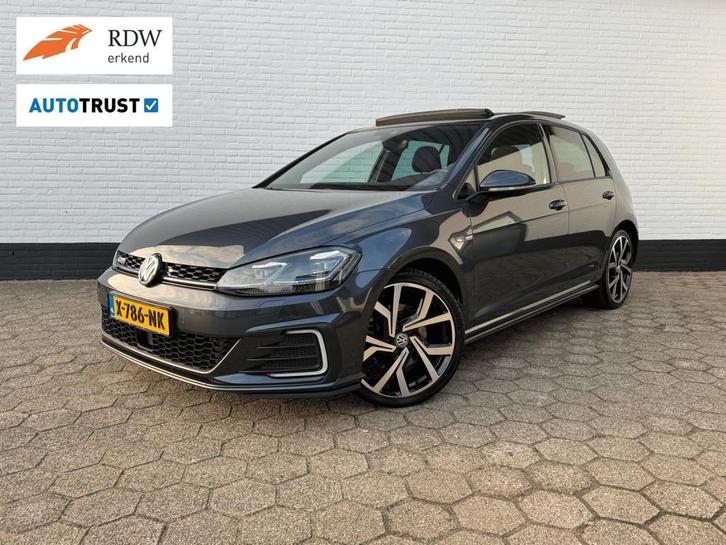 Volkswagen Golf 1.4TSI GTE l PANODAK l VIRTUAL l ACC l 19'', Auto's, Volkswagen, Bedrijf, Te koop, Golf, ABS, Achteruitrijcamera