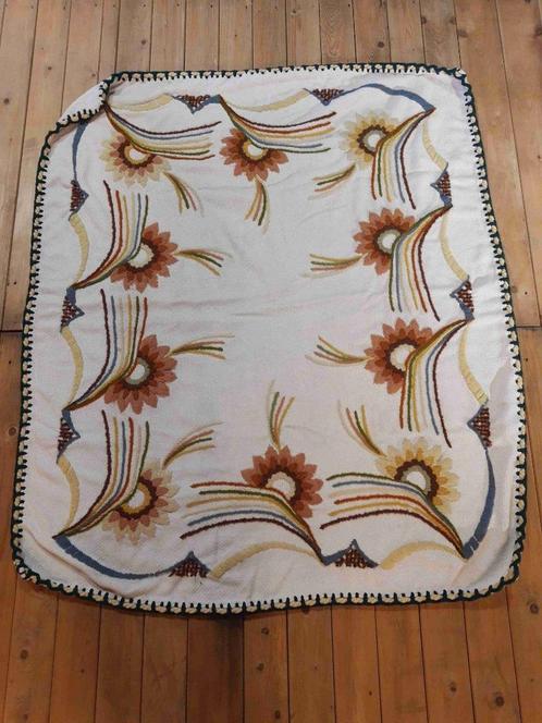 Vintage tafelkleed jaren '70 handgemaakt 140/120, Huis en Inrichting, Stoffering | Tapijten en Kleden, Gebruikt, 100 tot 150 cm