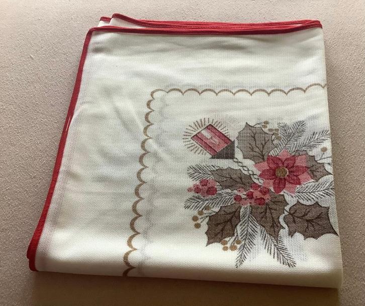 (J) kerst tafelkleed, Huis en Inrichting, Tafelkleden, Zo goed als nieuw, Rechthoek, Binnen, Ophalen
