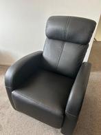 Zwarte relaxstoel, Huis en Inrichting, Fauteuils, Ophalen, Minder dan 75 cm, Zo goed als nieuw, Leer
