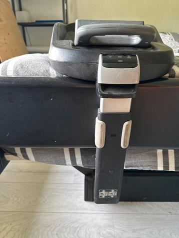 Maxi-Cosi FamilyFix ISO-fix beschikbaar voor biedingen