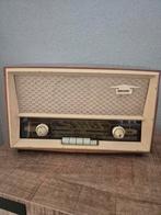 Antieke vintage radio, Ophalen