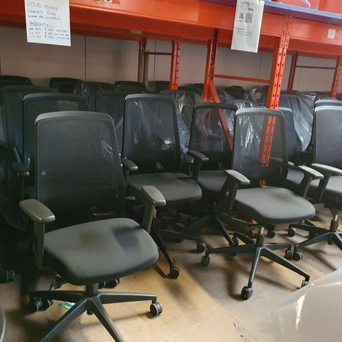 Interstuhl Every bureaustoel - zwarte stof en netweave rug, Huis en Inrichting, Bureaustoelen, Zo goed als nieuw, Zwart, Ophalen