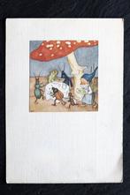 Kabouter serveert aan insecten in paddenstoelenrestaurant, Verzamelen, Ansichtkaarten | Dieren, 1940 tot 1960, Overige soorten
