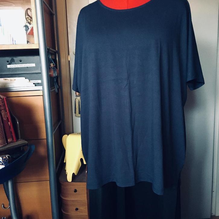 Per Una viscose mix navy blauw top ca. 52, Kleding | Dames, Tops, Zo goed als nieuw, Maat 46/48 (XL) of groter, Blauw, Korte mouw