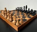 Houten schaakbord en schaakstukken, Ophalen of Verzenden, Gebruikt