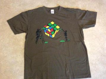 Rocky T-shirt. "Rubik's cube graffiti" maat L