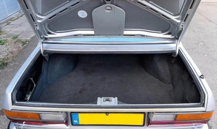 Kofferbak bekleding BMW E28, Auto diversen, Kofferbakmatten, Gebruikt, Ophalen