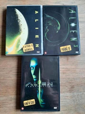 Alien, Alien 3, Alien Resurrection op dvd.

 beschikbaar voor biedingen