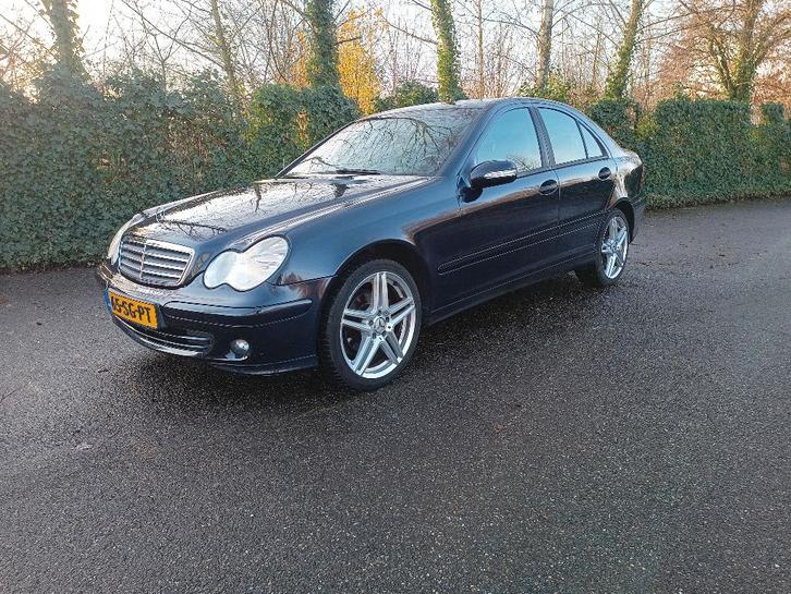 Te koop mercedes c180 2006 sedan, Auto's, Mercedes-Benz, Particulier, C-Klasse, ABS, Airbags, Airconditioning, Alarm, Boordcomputer