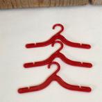 Rood kleding hangers Barbie, Ophalen of Verzenden, Zo goed als nieuw, Barbie