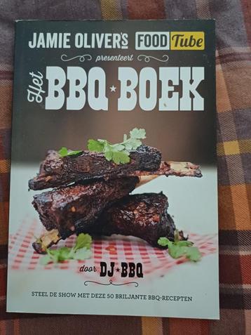 	Jamie Oliver bbq-boek met dj BBQ beschikbaar voor biedingen