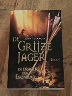 De Grijze Jager - Boek 4: De dragers van het Eikenblad, Ophalen of Verzenden, Zo goed als nieuw