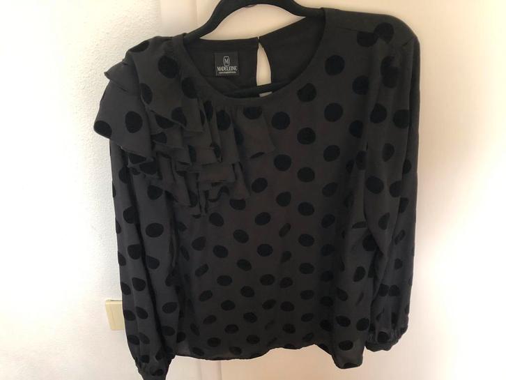 Prachtige zwarte blouse, maat M, merk Madeleine, Kleding | Dames, Blouses en Tunieken, Zo goed als nieuw, Maat 38/40 (M), Zwart