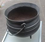 Antieke Gietijzeren kookpot  hoogte 20cm doorsnee 23cm, Ophalen of Verzenden