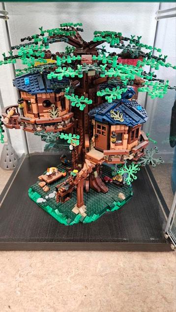 LEGO Ideas 21318 Boomhut beschikbaar voor biedingen