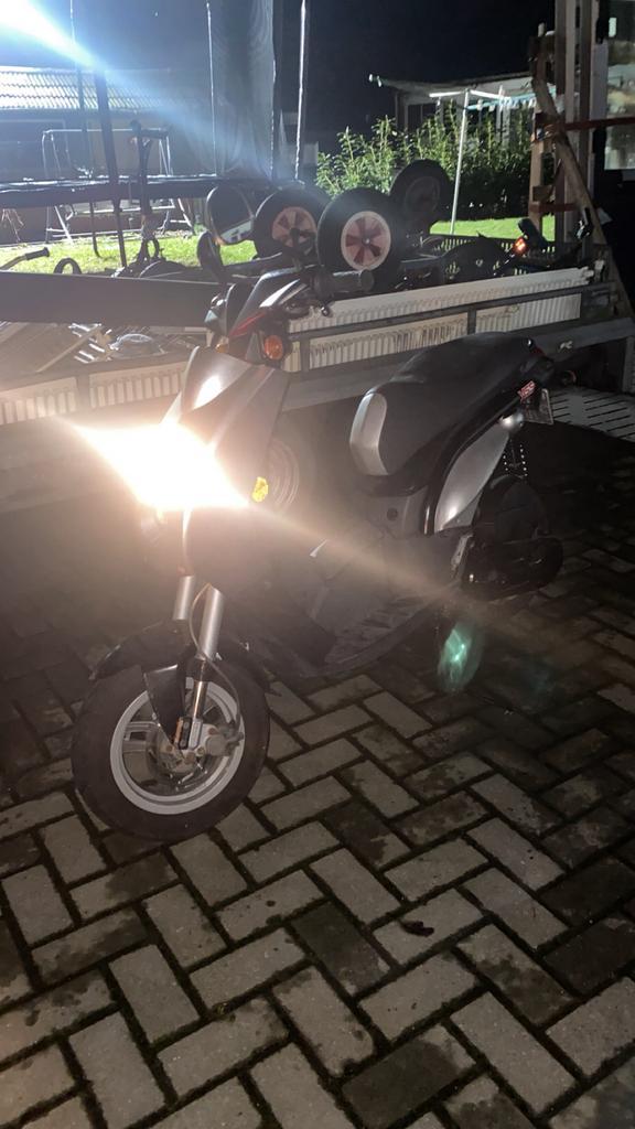 Peogot ludix starten en lopen, Fietsen en Brommers, Brommers | Derbi, Zo goed als nieuw, Ophalen