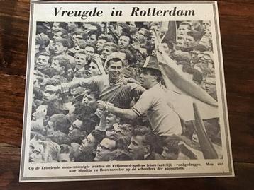 Voetbal krantenartikel Feyenoord Landskampioen 1962 Moulijn beschikbaar voor biedingen