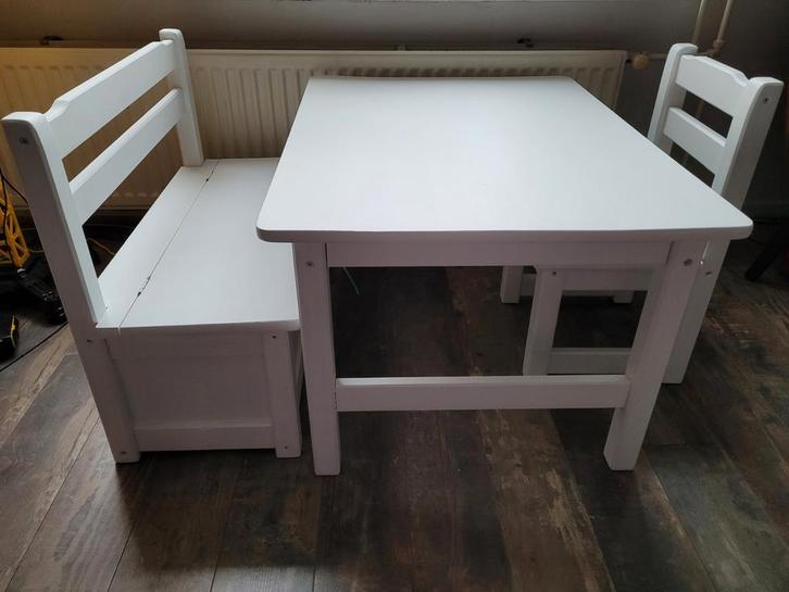 Stevige kindertafel met stoeltje en bankje met opbergruimte, Kinderen en Baby's, Kinderkamer | Tafels en Stoelen, Zo goed als nieuw