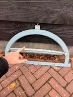 Oud boerderijraam van gietijzer. Authentiek. Beweegbaar., Doe-het-zelf en Verbouw, Glas en Ramen, Ophalen, Gevelraam of Ruit, Gebruikt