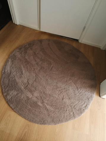 Rond fluffy vloerkleed taupe/bruin beschikbaar voor biedingen