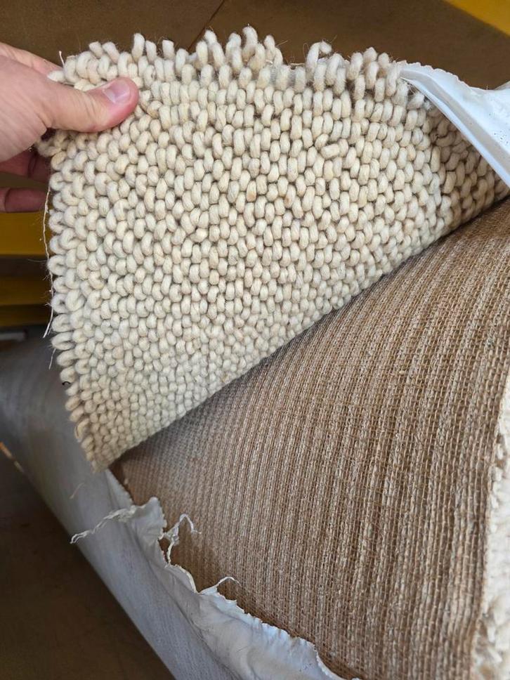 OPRUIMING WOLLEN TAPIJT 100% Wollen tapijt, Huis en Inrichting, Stoffering | Tapijten en Kleden, Nieuw, 200 cm of meer, 200 cm of meer