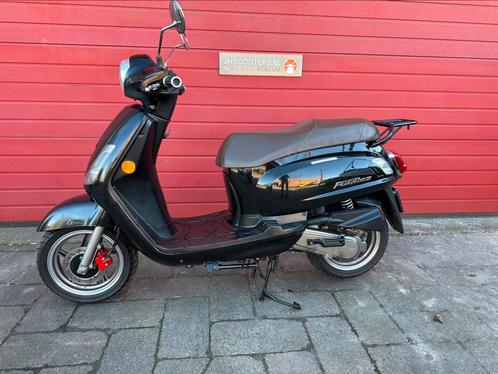 Mooie zeer goede  sym fiddle 2, Fietsen en Brommers, Scooters | Kymco, Zo goed als nieuw, Overige modellen, Maximaal 45 km/u, Benzine
